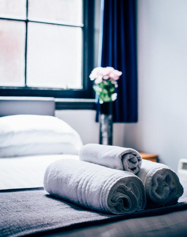Bridgewood House Hotell Stafford Eksteriør bilde